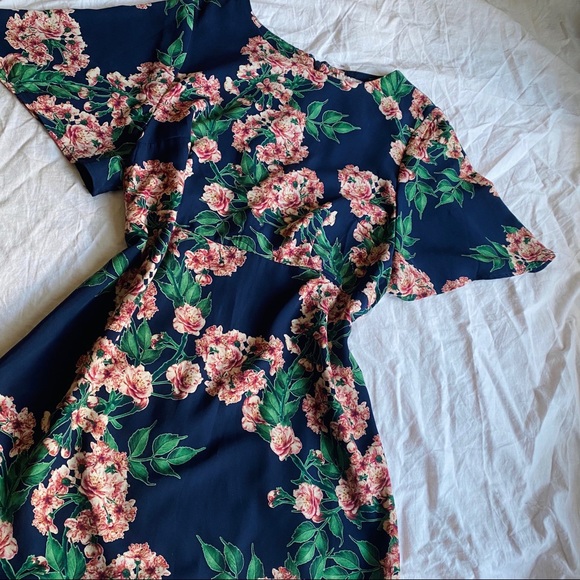 Floral t-shirt dress - Picture 2 of 3